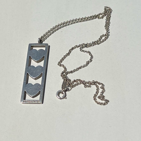 TIFFANY&Co. Tiffany Triple Heart Plate Necklace Silver 925 Women’s RARE - Picture 11 of 16